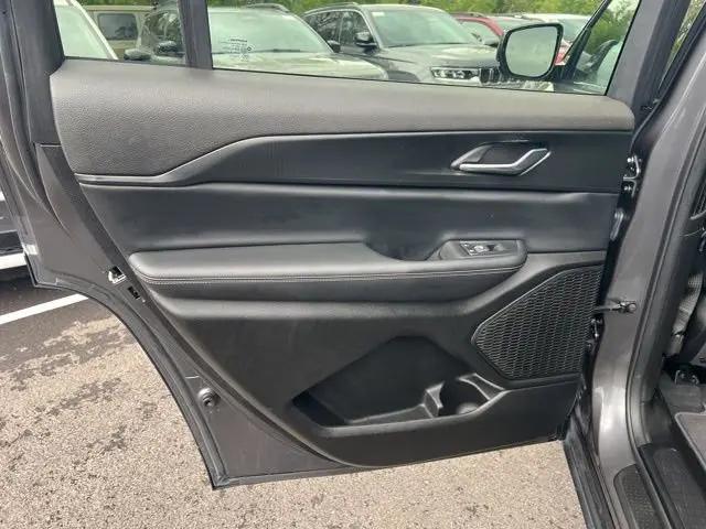 2024 Jeep Grand Cherokee L Altitude X 4x4