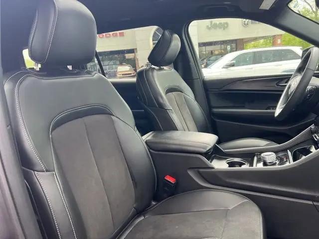 2024 Jeep Grand Cherokee L Altitude X 4x4