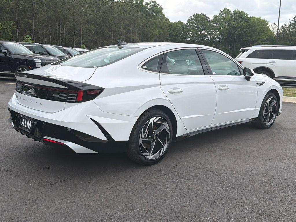 New 2026 White HYUNDAI SEL Sport image 6