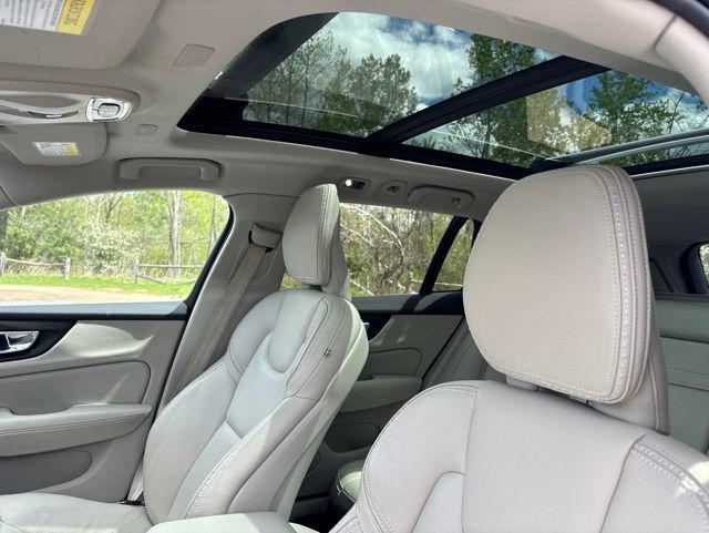 2020 Volvo V60 Cross Country T5
