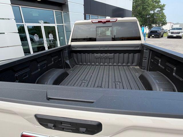 2026 GMC Sierra 2500HD Crew Cab, Standard Bed, AT4, 4WD