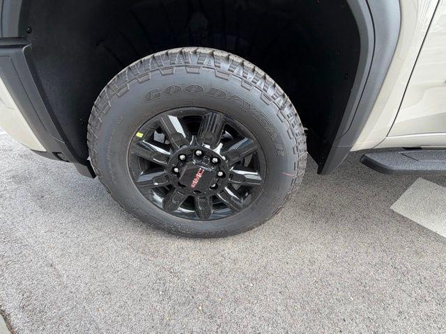 2026 GMC Sierra 2500HD Crew Cab, Standard Bed, AT4, 4WD