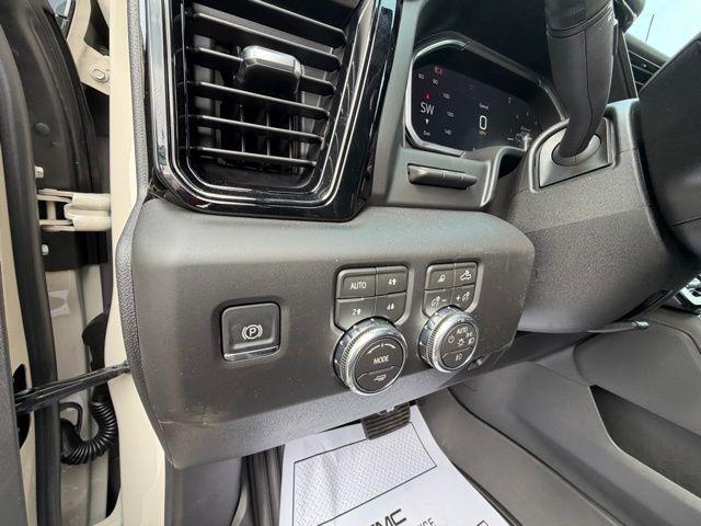 2026 GMC Sierra 2500HD Crew Cab, Standard Bed, AT4, 4WD