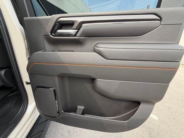 2026 GMC Sierra 2500HD Crew Cab, Standard Bed, AT4, 4WD