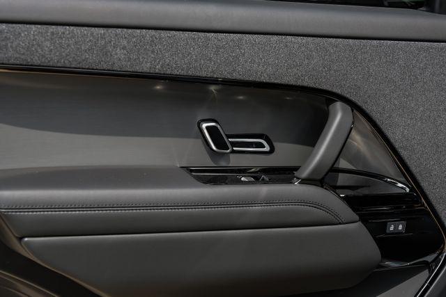 2026 Land Rover Range Rover Sport P360 SE