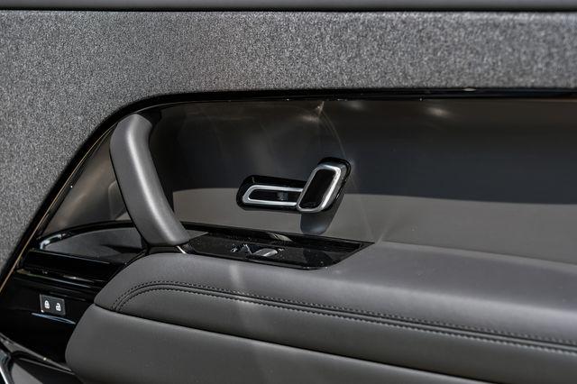 2026 Land Rover Range Rover Sport P360 SE