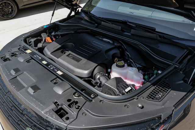 2026 Land Rover Range Rover Sport P360 SE