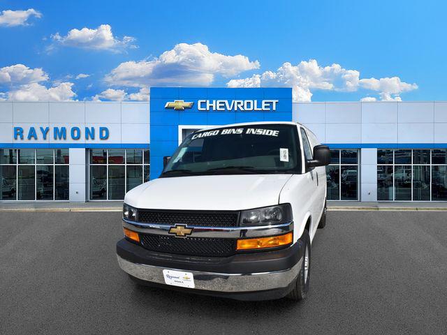 2026 Chevrolet Express Cargo Van 2500 Regular Wheelbase, WT, RWD