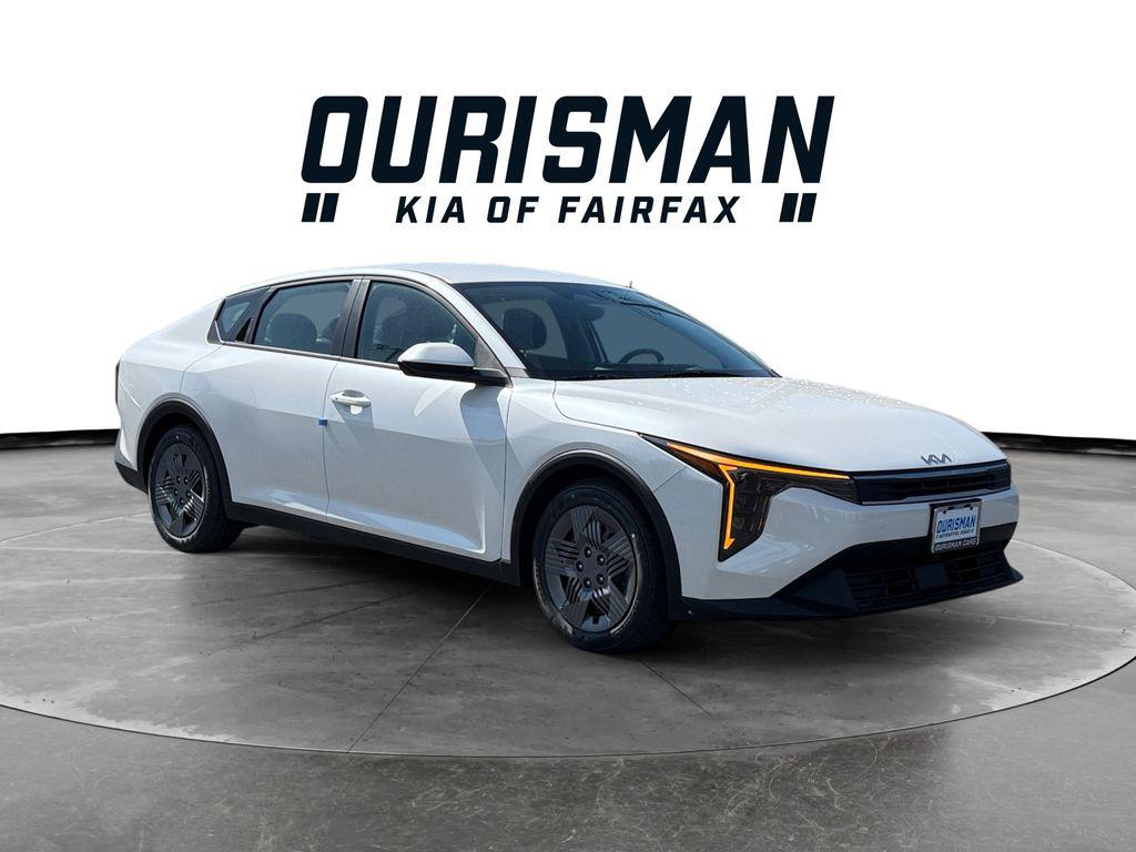 2026 Kia K4 LX AT's photo