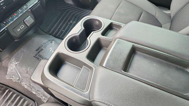 2022 Chevrolet Silverado 1500 2WD Crew Cab Short Bed Custom