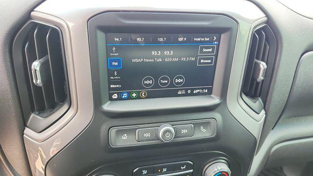 2022 Chevrolet Silverado 1500 2WD Crew Cab Short Bed Custom