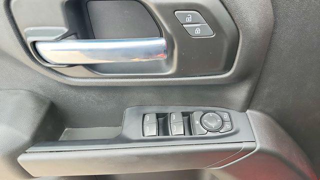 2022 Chevrolet Silverado 1500 2WD Crew Cab Short Bed Custom