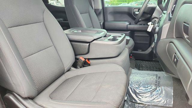 2022 Chevrolet Silverado 1500 2WD Crew Cab Short Bed Custom