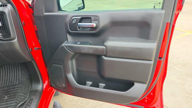 2022 Chevrolet Silverado 1500 2WD Crew Cab Short Bed Custom