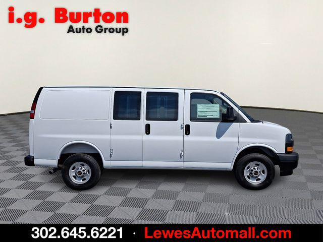 2026 GMC Savana Cargo 2500 Regular Wheelbase, Work Van, RWD