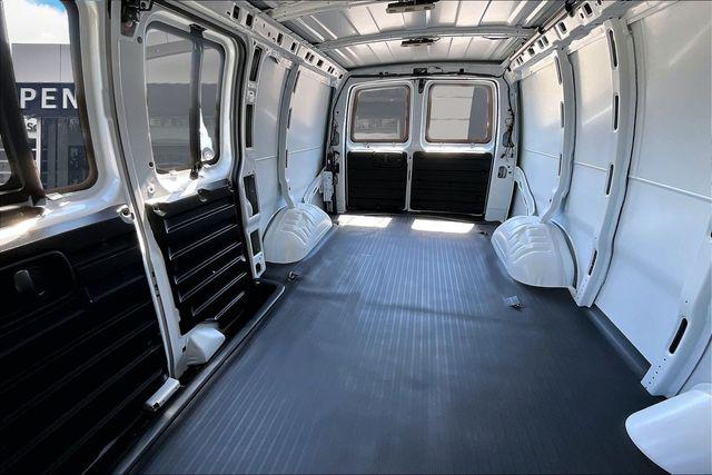 2026 GMC Savana Cargo 3500 Regular Wheelbase, Work Van, RWD