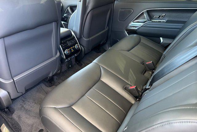 2026 Land Rover Range Rover P530 SE 7 Seat