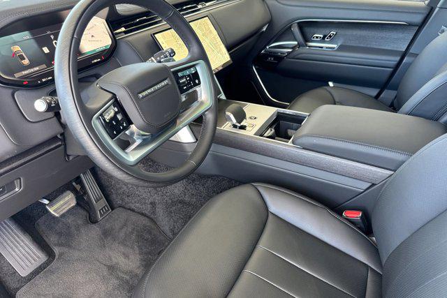 2026 Land Rover Range Rover P530 SE 7 Seat
