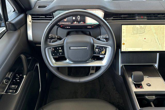 2026 Land Rover Range Rover P530 SE 7 Seat