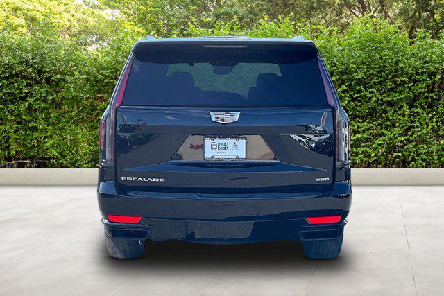 2022 Cadillac Escalade 4WD Sport