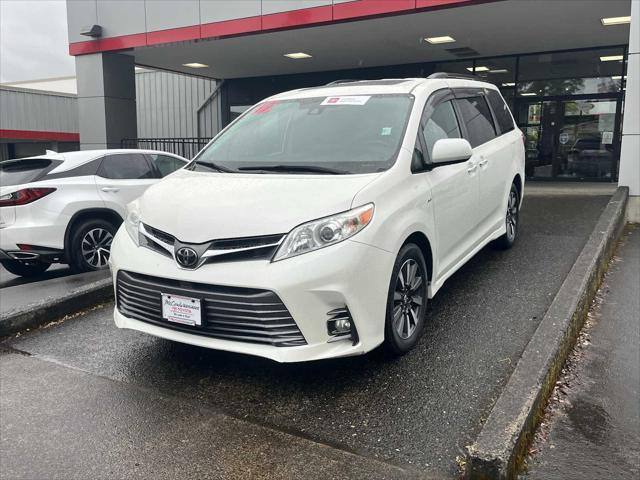 2019 Toyota Sienna XLE 7 Passenger