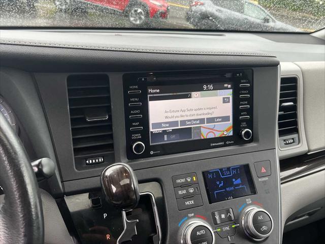 2019 Toyota Sienna XLE 7 Passenger