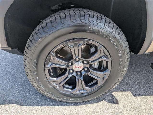 2023 GMC Canyon 4WD Crew Cab Short Box Elevation