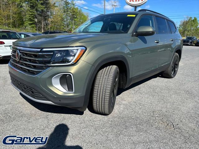 2026 Volkswagen Atlas SE with Technology