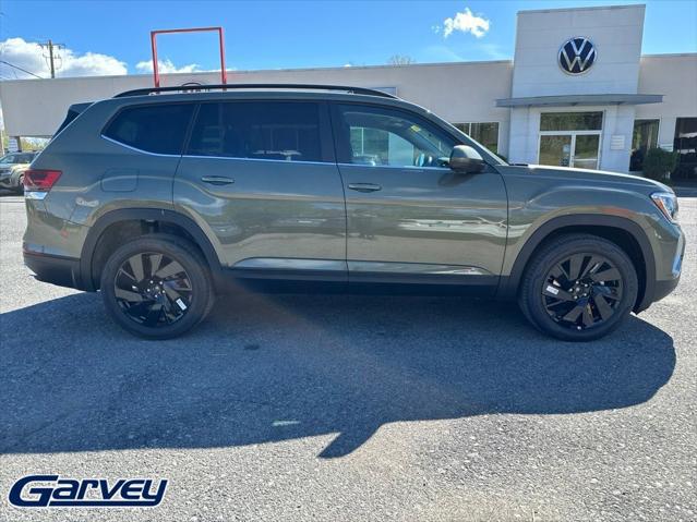 2026 Volkswagen Atlas SE with Technology