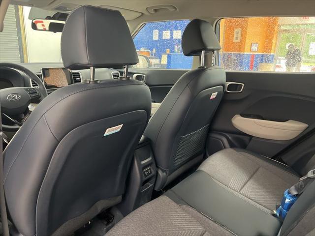 2026 Hyundai Venue SEL w/Two-Tone Roof