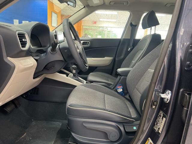 2026 Hyundai Venue SEL w/Two-Tone Roof