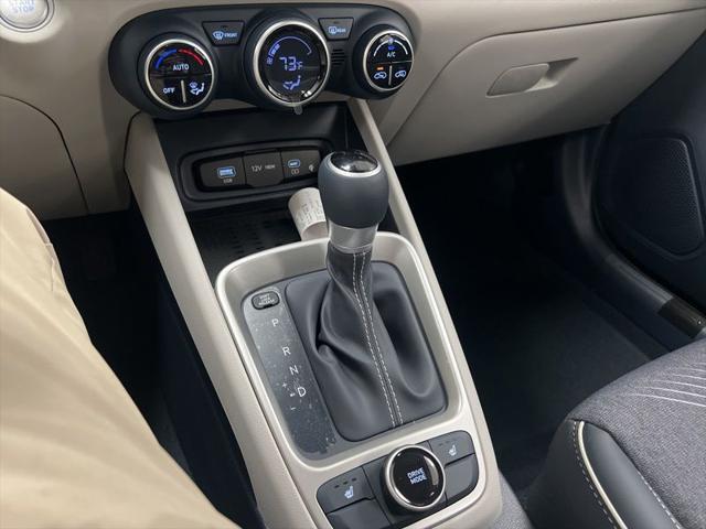 2026 Hyundai Venue SEL w/Two-Tone Roof