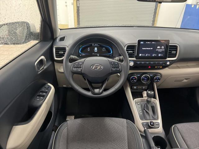 2026 Hyundai Venue SEL w/Two-Tone Roof