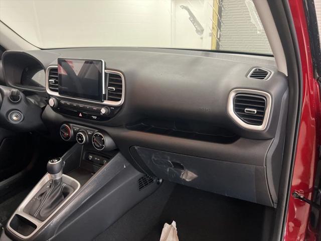 2026 Hyundai Venue SE