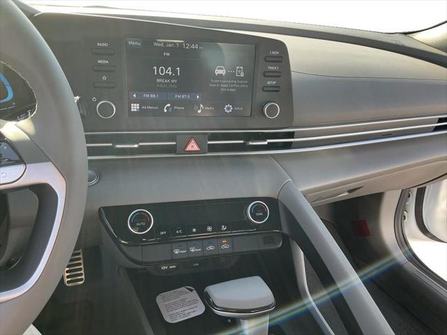 2026 Hyundai Elantra SEL Sport