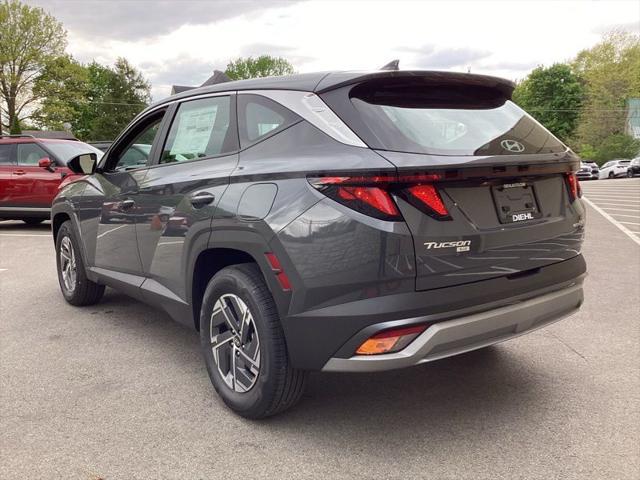 2026 Hyundai Tucson Hybrid Blue SE