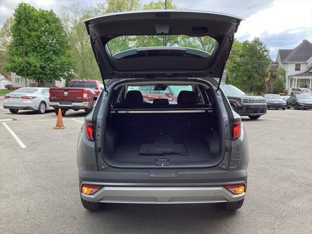 2026 Hyundai Tucson Hybrid Blue SE