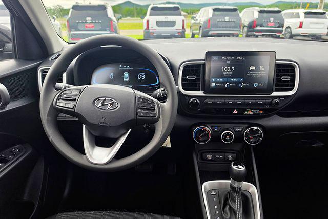 2026 Hyundai Venue SE
