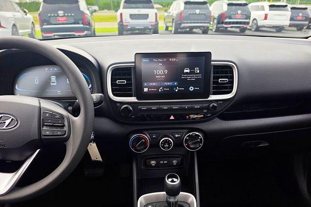 2026 Hyundai Venue SE