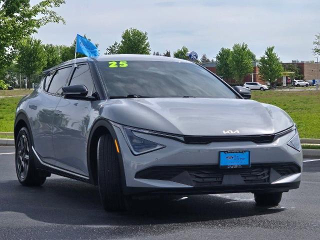 2025 Kia EV6 Light Long Range AWD