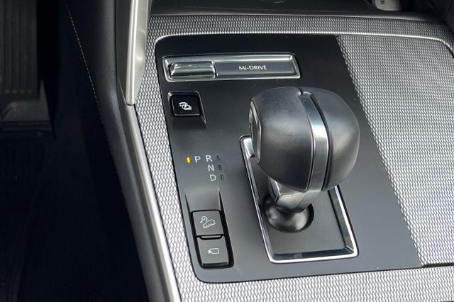 2025 Mazda X-90 Premium Plus Package