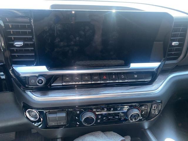 2026 Chevrolet Silverado 1500 4WD Crew Cab Short Bed LTZ