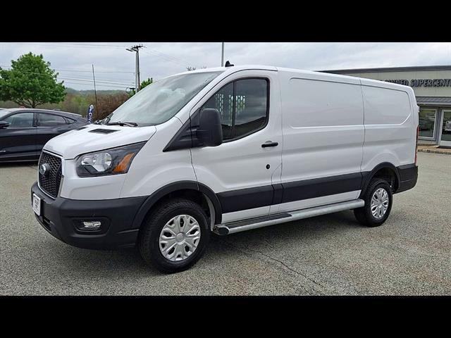 2025 Ford Transit Cargo Van Base