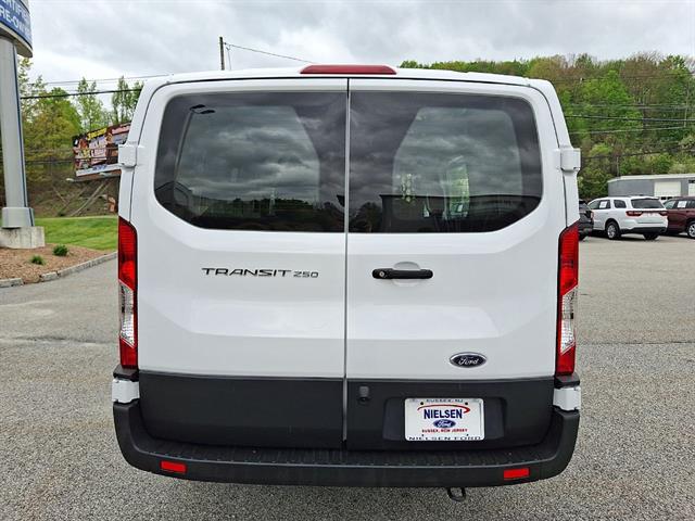 2025 Ford Transit Cargo Van Base