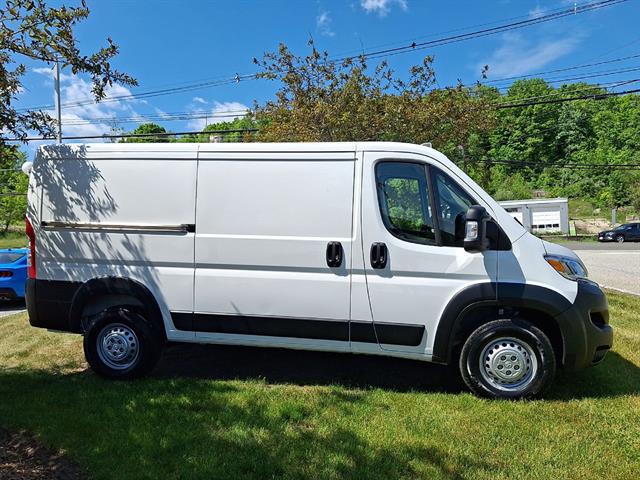 2025 Ram ProMaster 2500 Cargo Van Tradesman Low Roof 136" WB w/Pass Seat