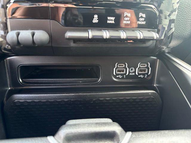 2022 Ram 1500 Big Horn Crew Cab 4x4 5'7" Box
