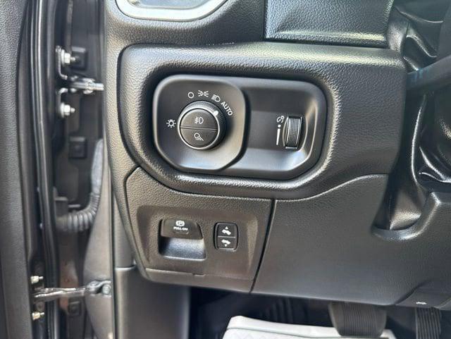 2022 Ram 1500 Big Horn Crew Cab 4x4 5'7" Box