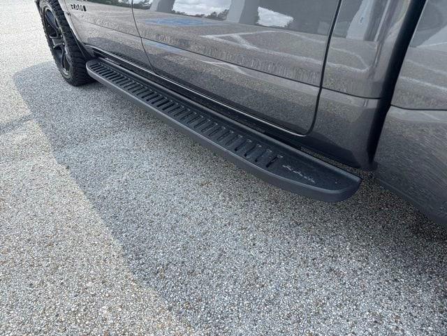 2022 Ram 1500 Big Horn Crew Cab 4x4 5'7" Box