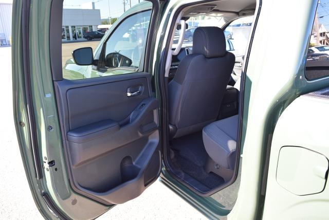 2025 Nissan Frontier Crew Cab SV 4x4
