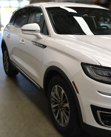 2019 Lincoln Nautilus Select